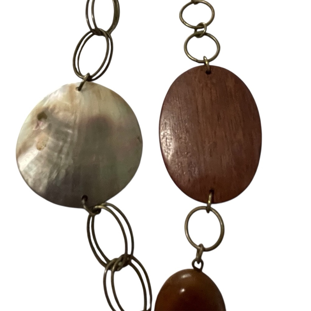 Chic Multi-Color Shell and Bead Necklace - Picture 3 of 5